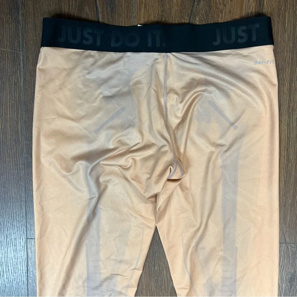 🆕 Nike limited edition pro glow X-Ray training tights SZ LG - Picture 7 of 8